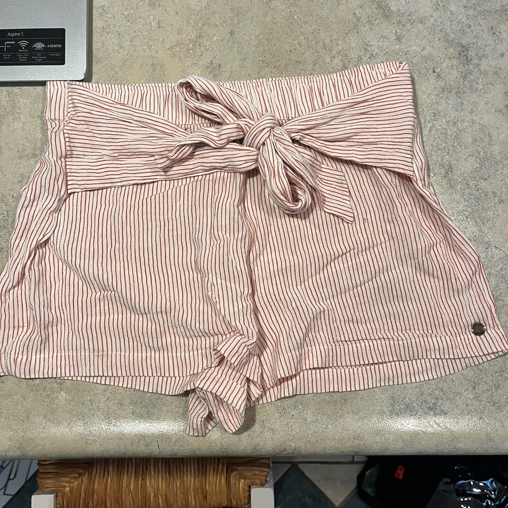 Roxy Women's red pinstripe tie front beach short